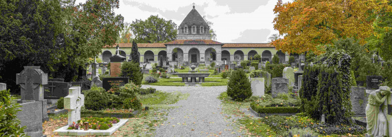 Blick auf Das Dönberg Mausoleum