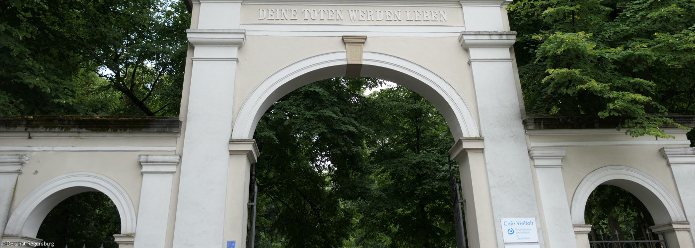 Eingangstor Evang. Zentralfriedhof Regensburg
